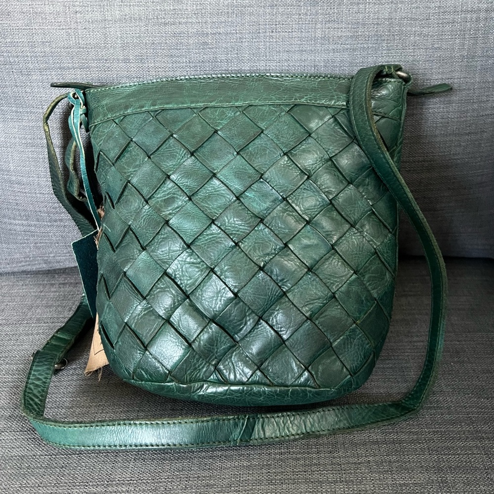 NWT VILENCA HOLLAND CROSSBODY BAG WEAVED LEATHER